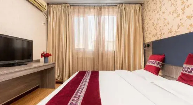 Люкс Business Yingjie Collection Hotel (Zibo Aluminum City Shopping Center Shandong Aluminum Vocational College)