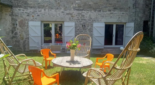 Коттедж Maison du XVème au cœur du village médiéval