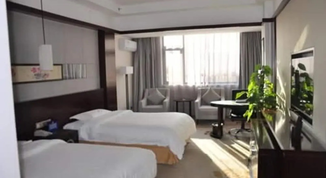 Joyful Rose International Hotel, Забронировать Отель Отели Дасин с парковкой, Парковка