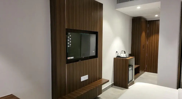 Belvedere Suites, Забронировать Отель Грейтер-Нойда штат Уттар-Прадеш