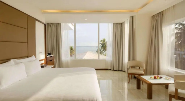 Двухместный номер Luxury с видом на озеро Ramada Resort by Wyndham Kochi