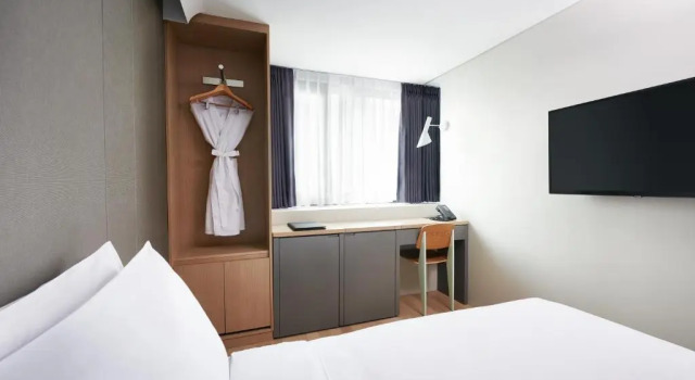 Одноместный номер Superior Hotel Peyto Samseong