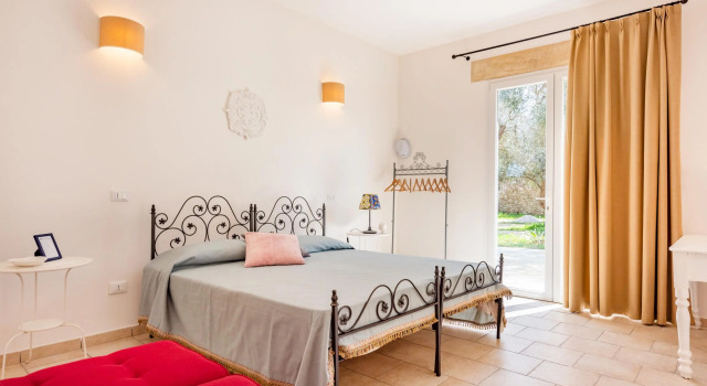 Villa Enea, Book Villa Hotels in Poggiardo with Parking, Parking