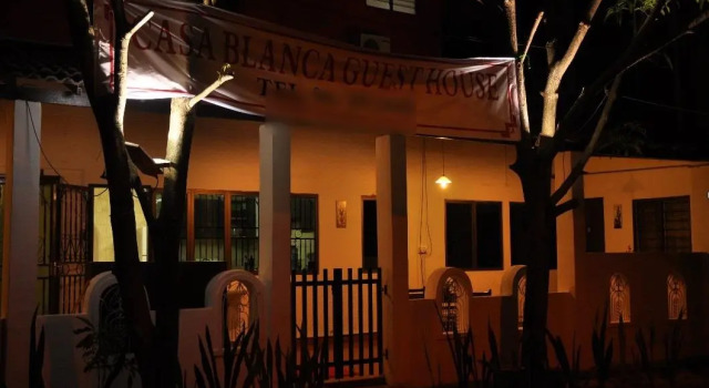 Кровать в общем номере Casa Blanca Guest House