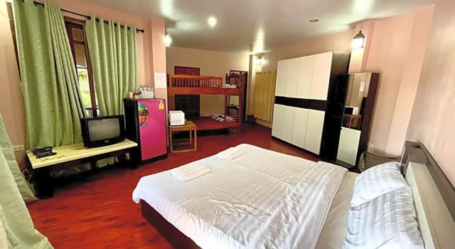 Семейный номер Standard с балконом и с видом на озеро Thana Lagoon Resort