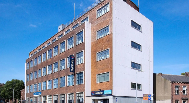 Travelodge Carlisle Central, Забронировать Отель Отели Англии 3 звезды, 3*