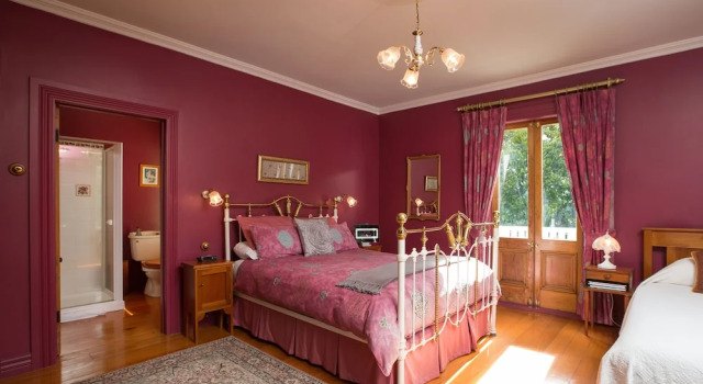 Люкс с балконом Tairoa Lodge