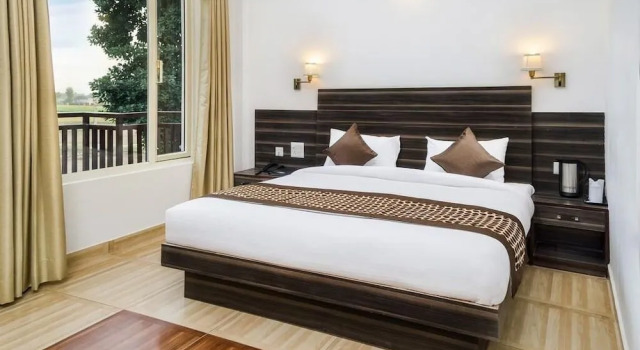Corbett Condominium Resort, Rezerwuj Ośrodek wypoczynkowy Hotele w Uttarakhand z basenem, Basen