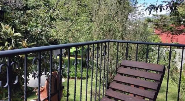 Четырёхместный номер Deluxe Hotel Casa de Familia de San Cristobal
