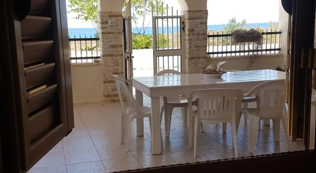 Коттедж VacanzaPortopalo Confortevole Villetta Marisella 250 m spiaggia