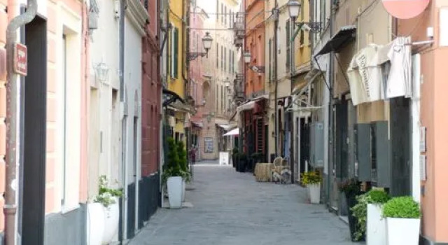 Villetta Stella, Забронировать Отель Отели Алассио с парковкой, рядом с Alassio tourist's port, Парковка