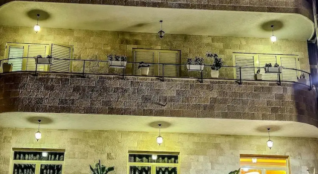 Vila Hk, Đặt Khách sạn Kruje Durres County