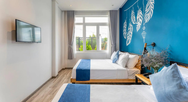 Трёхместный номер Deluxe Canary Dalat Hotel