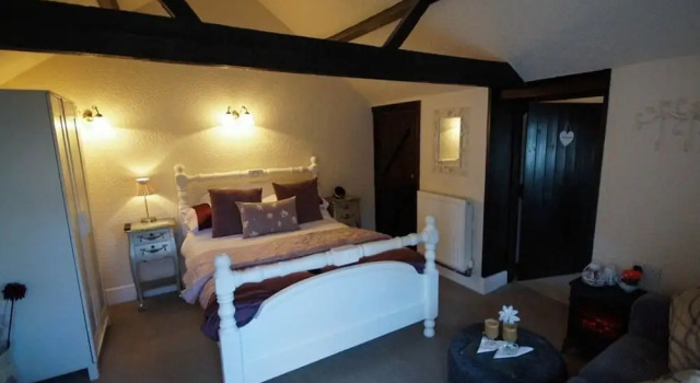 Fifth Milestone Cottage - B&B, Забронировать Отель «постель и завтрак» Бизнес-отели Англии, 4* 5*