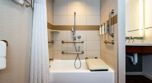 Номер Standard Hilton Garden Inn Alexandria Old Town National Harbor