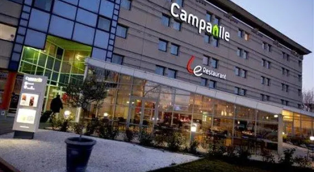 Кровать в общем номере Campanile Paris Ouest - Gennevilliers Barbanniers