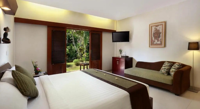 Двухместный номер Deluxe Respati Beach Hotel