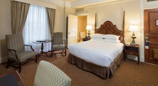 Номер Standard The Seelbach Hilton Louisville
