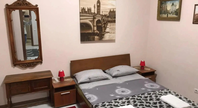 Two-bedroom apartment in 10 min to the Opera Theatre, Prenota Appartamento Leopoli Lviv