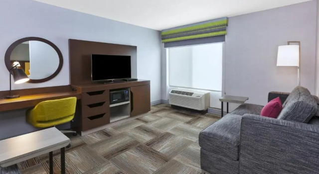 Люкс Hampton Inn Idaho Falls / Airport