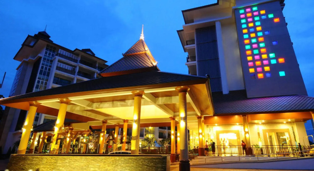 Отель Crystal Palace Pattaya