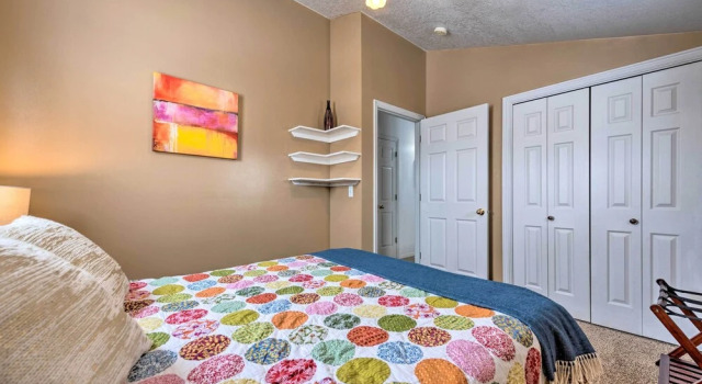 Коттедж с 3 комнатами Family-friendly Logan Farmhouse w/ Yard & Near USU