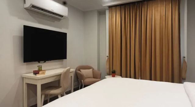 Люкс Premium PC Residences Gulberg Lahore