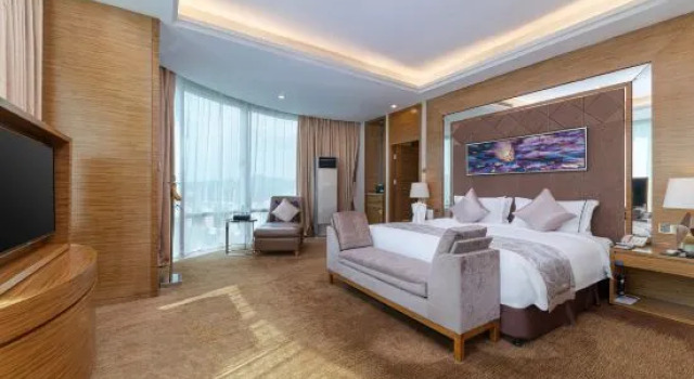 Люкс Shenzhen Baoan PLUS Gems Cube Hotel