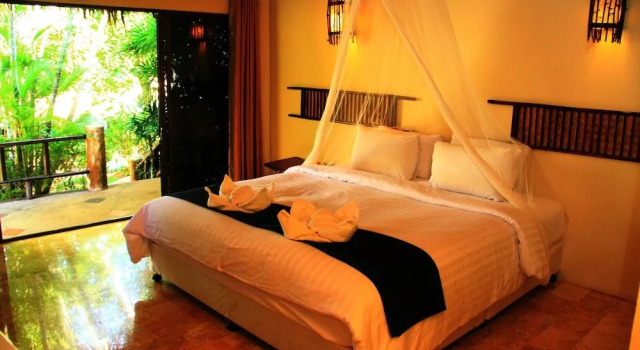 The Hub Erawan Resort, Rezervovat Lázně / Resort Hotely v Central Thailand se snídaní, Snídaně