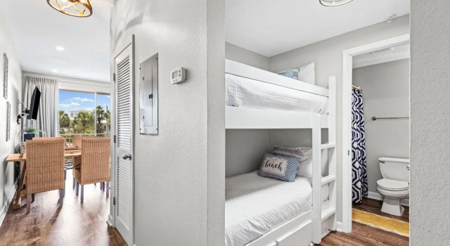 Номер Standard The Salty Dog on 30a: Modern Updates, 1 Minute to the Beach!