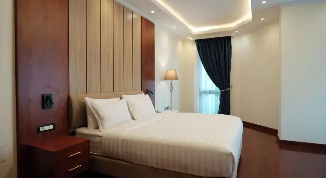 Номер Standard Crescent International Hotel