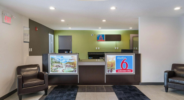 Studio 6-Bruderheim, AB, Prenota Hotel Hotel a Alberta con parcheggio, Parcheggio
