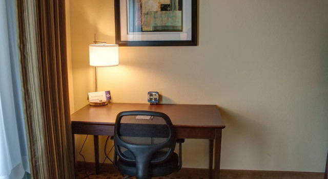 Четырёхместный номер Standard Cobblestone Hotel and Suites - Jefferson