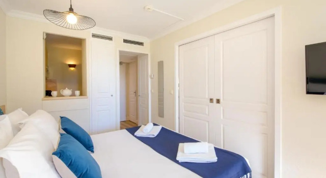 Полулюкс SOWELL Family Hôtel Port Grimaud