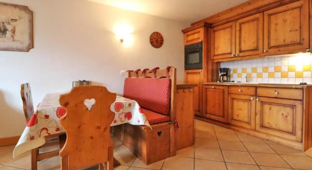Appartement Montvalezan-La Rosière, 3 pièces, 6 personnes - FR-1-398-571, Забронировать Апартаменты/квартира Отели Ла-Розьер с парковкой, рядом с Горнолыжный курорт Ла Розьер, Парковка