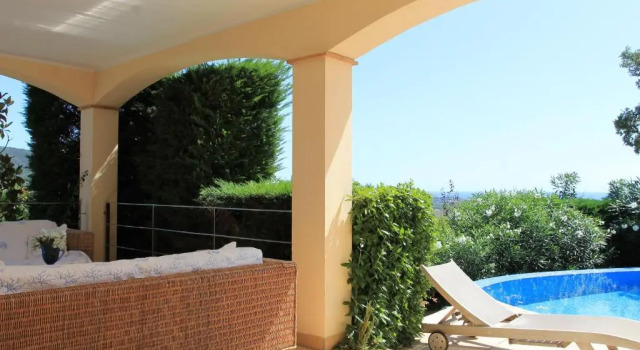Villa Mediterranea, Забронировать Вилла Отели Калонже 4 звезды, 4*