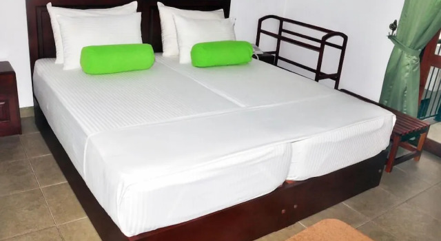 Номер Standard с красивым видом из окна KANDY Holiday Residence
