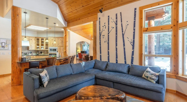 Wooded Luxury at Tahoe Donner by RedAwning, Забронировать Отель Бизнес-отели Траков, 4* 5*