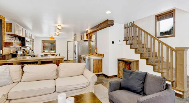 Village Chic Chalet #2113 by Big Bear Vacations, Rezerwuj Chalet Big Bear Lake Stany Zjednoczone