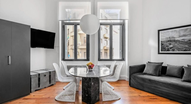 Art Pantheon Entire First Floor (Four-Bedrooms)