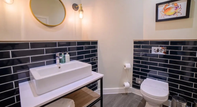 Четырёхместный номер Standard Downs Hotel