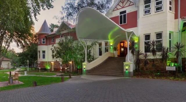 Двухместный полулюкс Holiday Inn - Johannesburg Sunnyside Park by IHG
