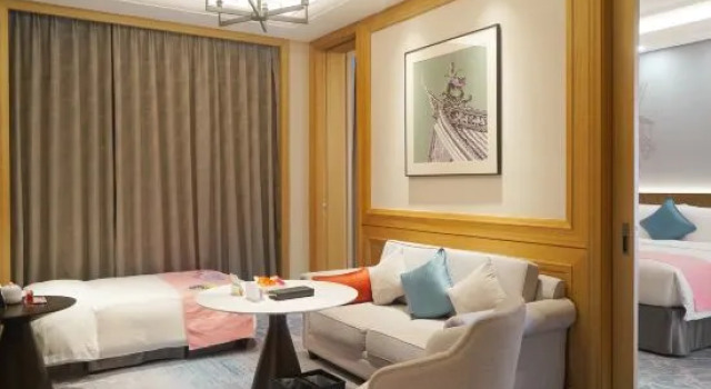 Люкс C&D Hotel Xiamen Xiangan