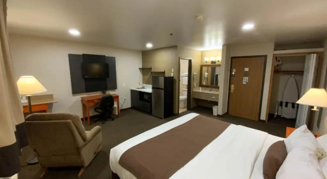 Люкс Deluxe Studio 6 - Minot, ND