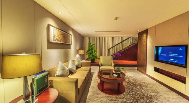 Chongqing River Hotel