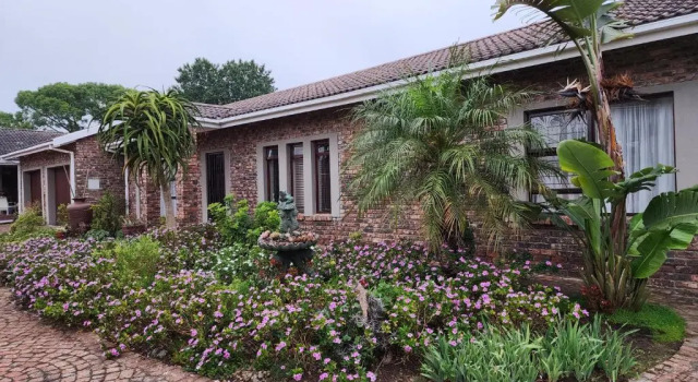 44 on Ribbok Selfcatering House, Prenota Hotel George George