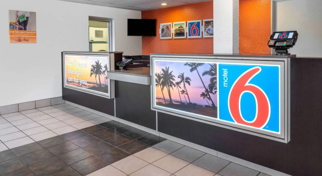 Motel 6 Ventura, CA - Beach