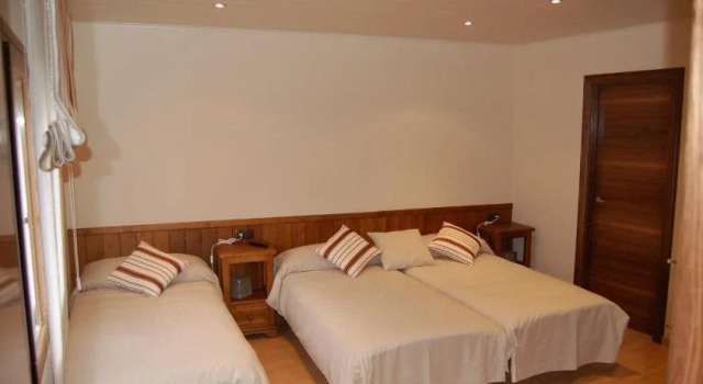 Hostau Era Claverola, Book Hotel Naut Aran Catalonia