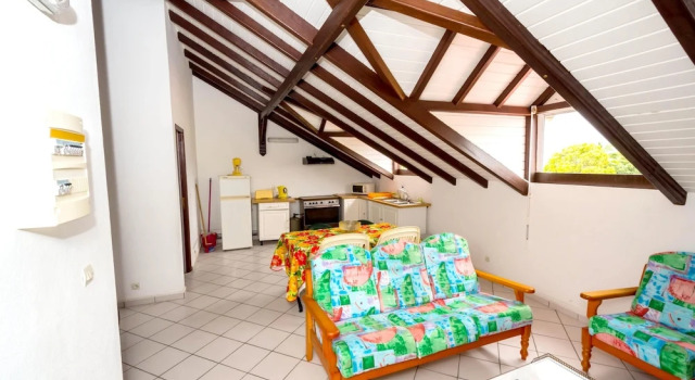 Apartment With 2 Bedrooms in Goyave, With Wonderful sea View and Wifi, Забронировать Апартаменты/квартира Отели в центре Гуаяв, в центре