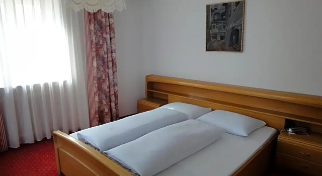 Hotel zum Wolf, Забронировать Отель Отели и гостиницы Кастельротто, рядом с Подъемник Маринценлифт, Отель